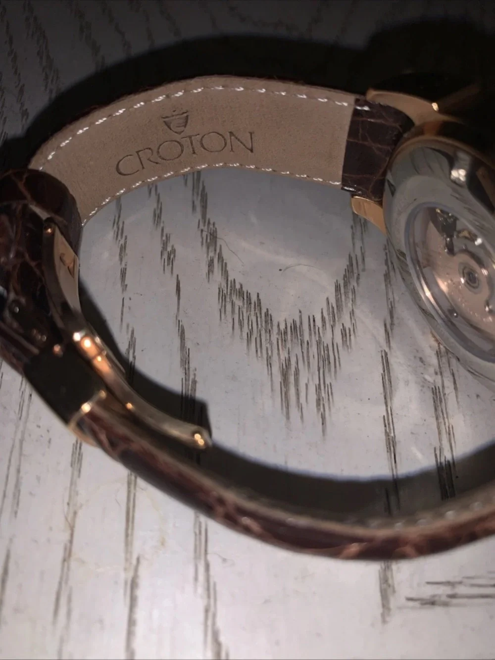 Croton elegant wristwatch